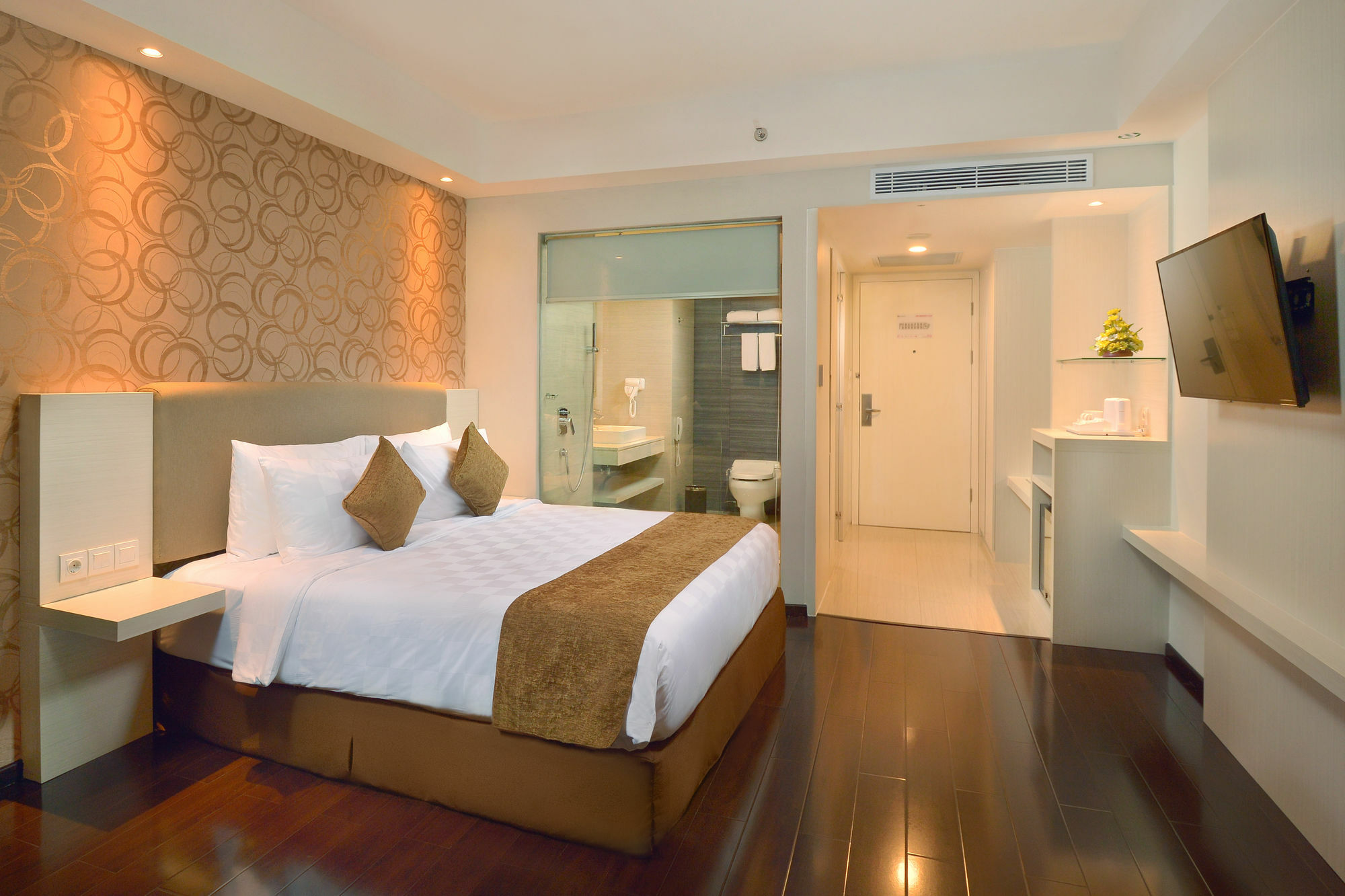 Platinum Adisucipto Hotel & Conference Center Kalasan Экстерьер фото
