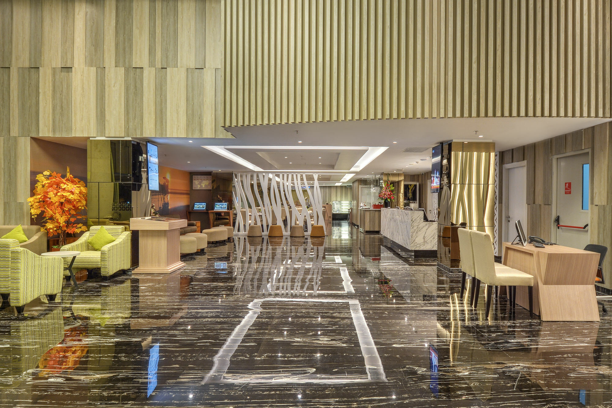Platinum Adisucipto Hotel & Conference Center Kalasan Экстерьер фото