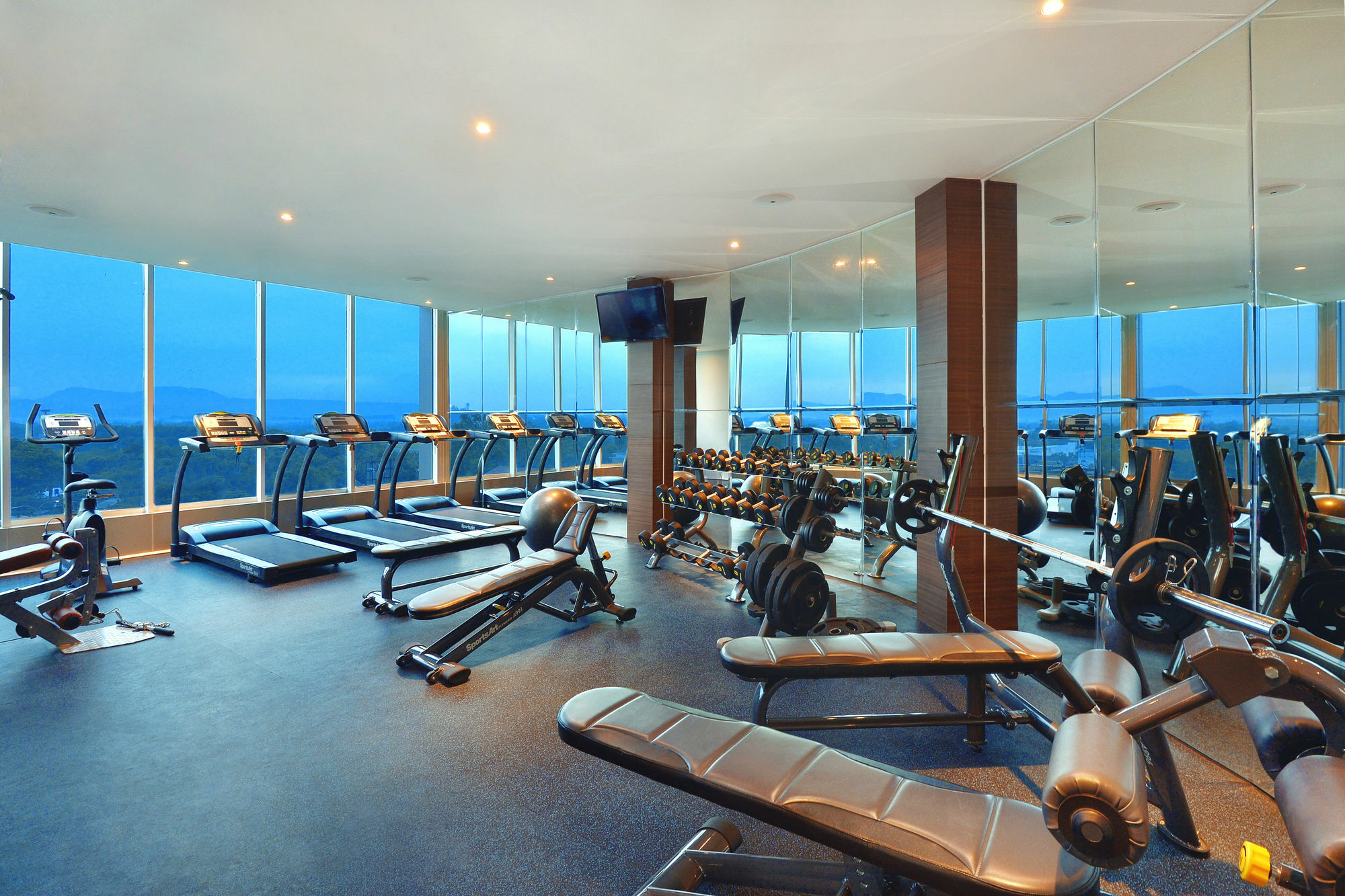 Platinum Adisucipto Hotel & Conference Center Kalasan Экстерьер фото
